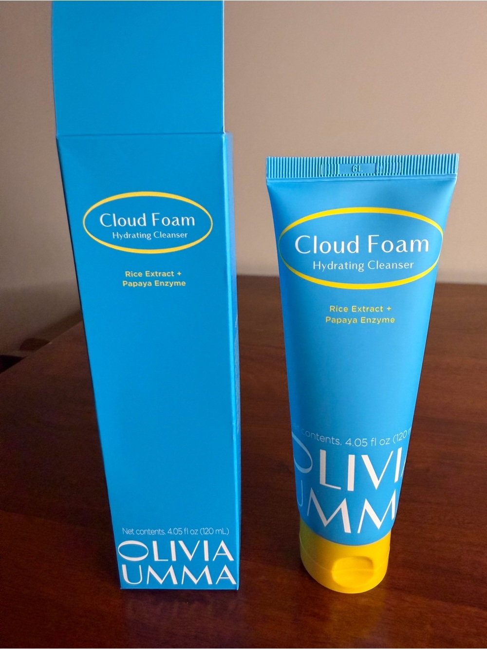 Olivia Umma Cloud Foam Hydrating Cleanser
